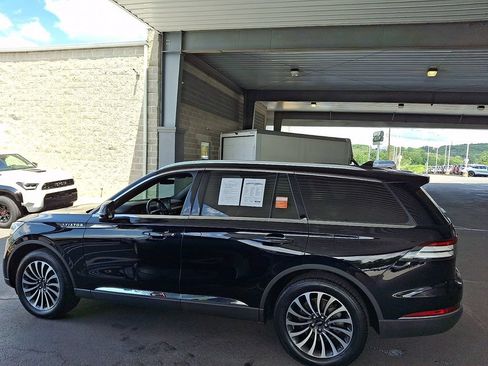 Certified 2023 Lincoln Aviator Reserve w/ Elements Package Plus AWD/4WD image 8