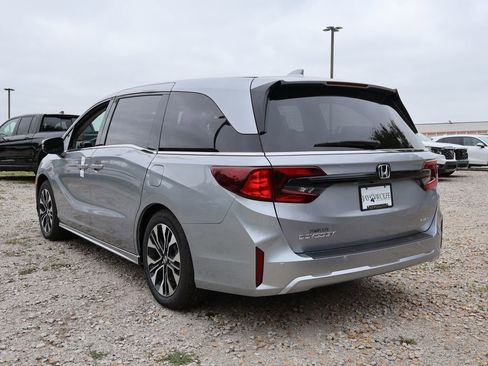 New 2026 Honda Odyssey Elite image 4