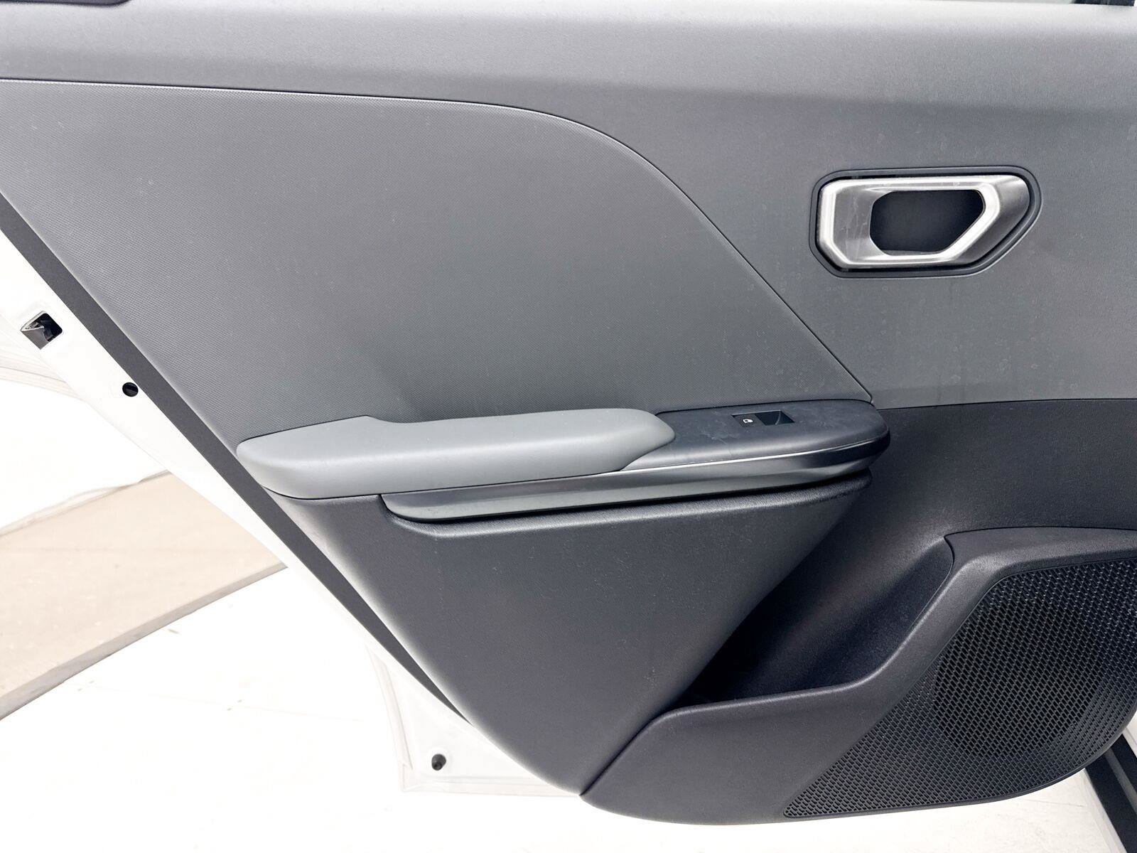Used 2025 Kia K4 FWD image 28
