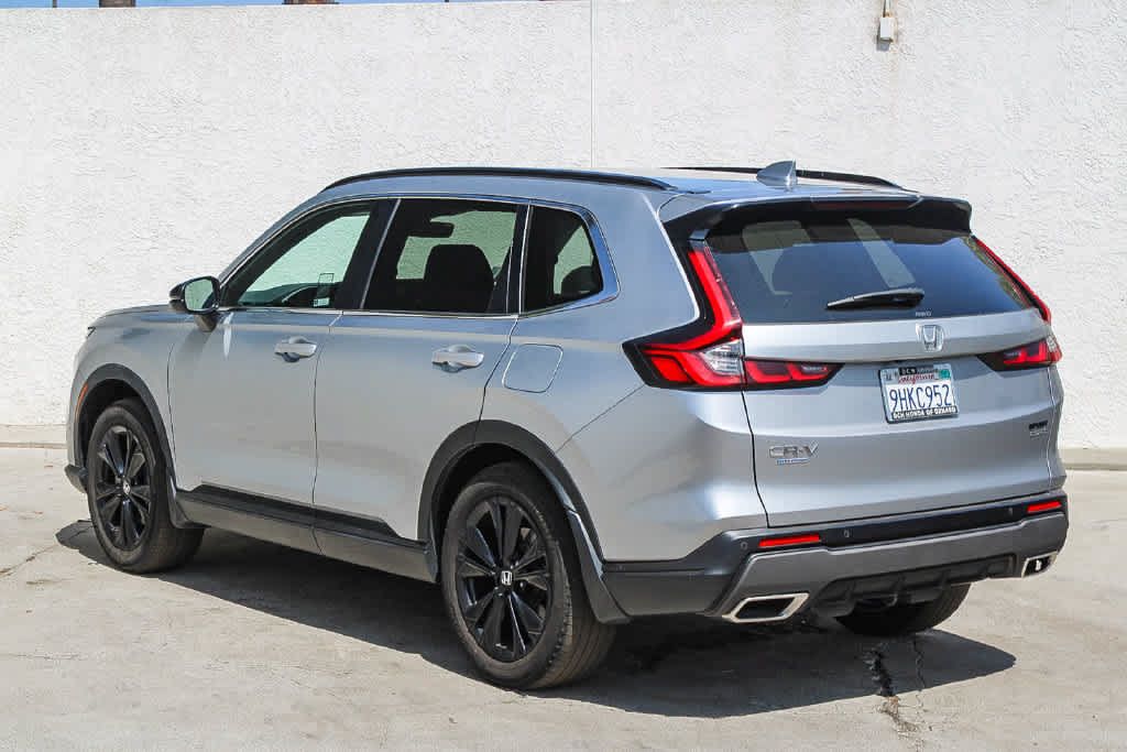 Used 2023 Honda CR-V Sport Touring image 3