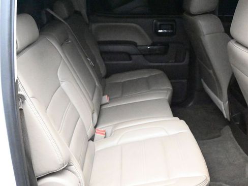 Used 2016 GMC Sierra 1500 Denali w/ Denali Ultimate Package AWD/4WD image 11
