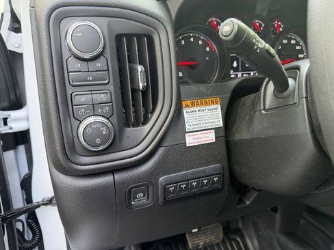 Used 2026 GMC Sierra 2500 Pro w/ Convenience Package AWD/4WD image 17