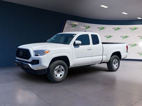 Used 2022 Toyota Tacoma SR w/ SR Convenience Package RWD image 3