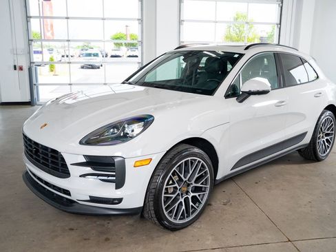 Used 2020 Porsche Macan image 24
