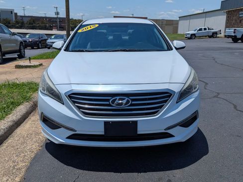 Used 2015 Hyundai Sonata SE FWD image 2