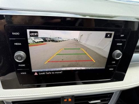 New 2025 Volkswagen Taos SE image 24