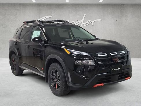 New 2026 Nissan Rogue SV AWD/4WD image 2