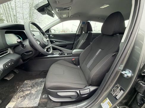 New 2026 Hyundai Elantra Hybrid FWD image 13