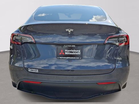 Used 2022 Tesla Model Y Long Range AWD/4WD image 5