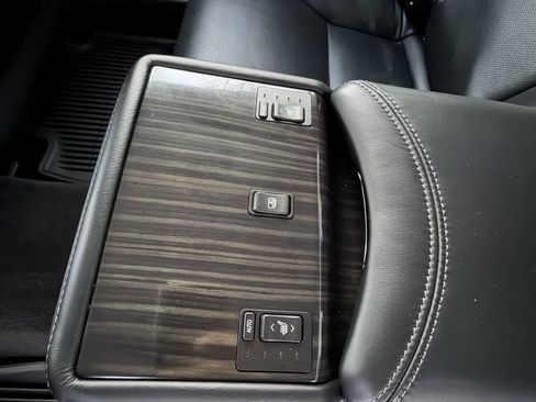 Used 2014 Lexus LS 460 AWD image 24