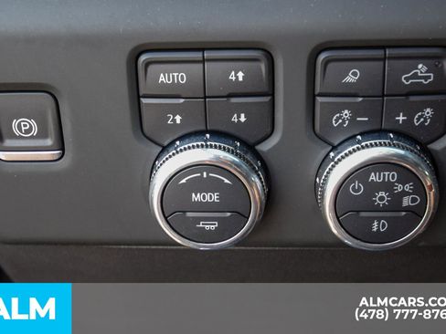 Used 2024 GMC Sierra 1500 AT4 image 38