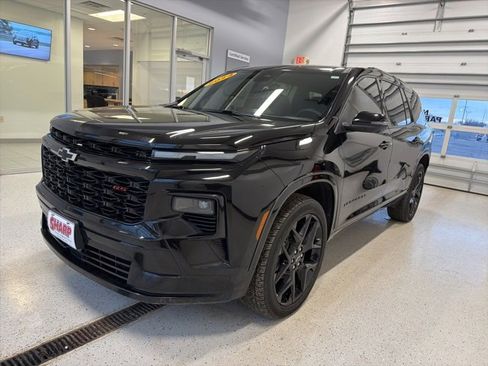 Used 2024 Chevrolet Traverse RS image 6