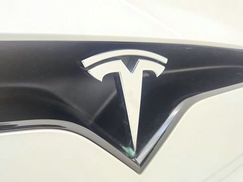 Used 2024 Tesla Model X AWD/4WD image 31