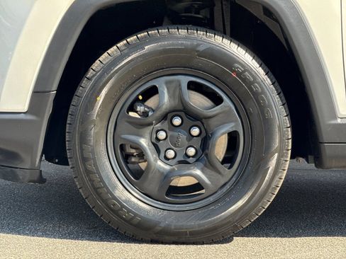 Used 2018 Jeep Compass Sport image 24