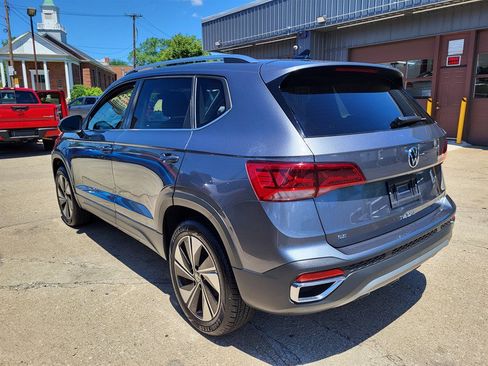 Used 2024 Volkswagen Taos SE AWD/4WD image 4