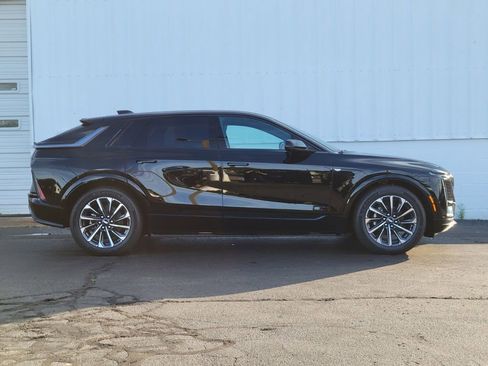 New 2025 Cadillac Lyriq Sport w/ LPO, Floor Liner Package image 2