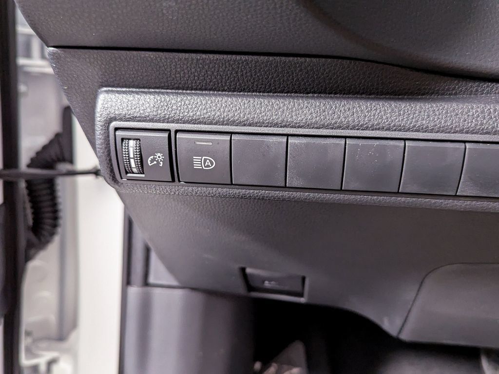 Used 2026 Toyota Corolla SE FWD image 31