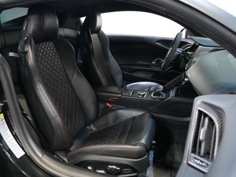 Used 2017 Audi R8 V10 plus image 30