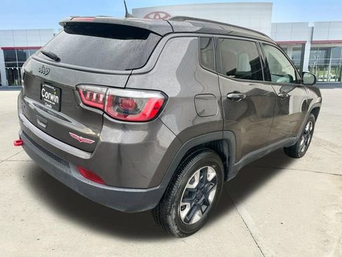 Used 2018 Jeep Compass Trailhawk w/ Leather Interior Group AWD/4WD image 8