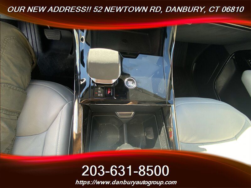 Used 2024 Land Rover Range Rover Sport SE AWD/4WD image 22