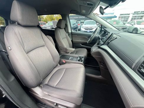 Used 2018 Honda Odyssey EX image 12
