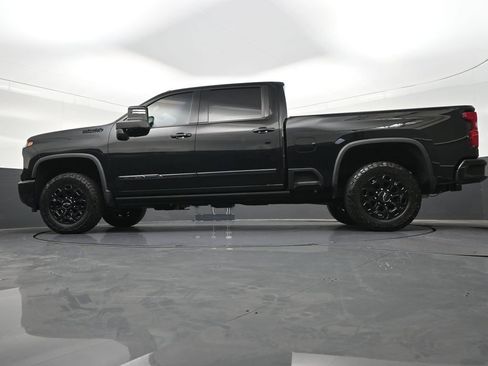Used 2024 Chevrolet Silverado 2500 High Country w/ Midnight Edition AWD/4WD image 31