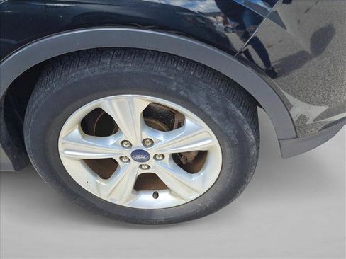 Used 2016 Ford Escape SE w/ Equipment Group 201A FWD image 8