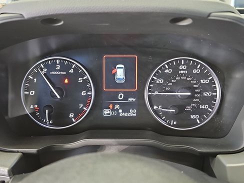 Used 2024 Subaru Crosstrek 2.0i Premium image 18