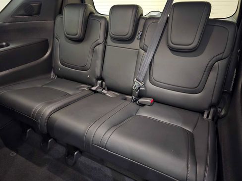 Used 2025 Nissan Armada PRO-4X AWD/4WD image 25