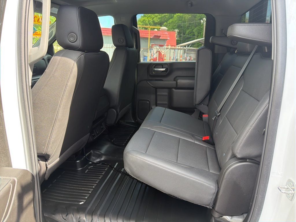 Certified 2024 GMC Sierra 3500 Pro w/ Convenience Package RWD image 18