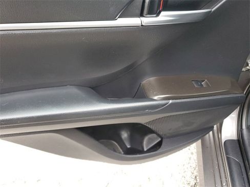 Used 2021 Toyota Camry LE image 29