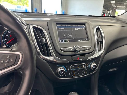Used 2019 Chevrolet Equinox LT AWD/4WD image 16
