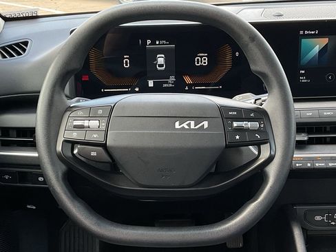 Used 2025 Kia K4 LXS image 20