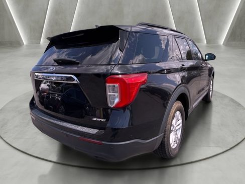 Used 2022 Ford Explorer XLT AWD/4WD image 5