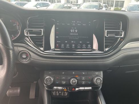 Used 2023 Dodge Durango SXT RWD image 16