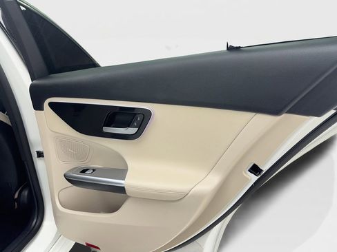 Used 2024 Mercedes-Benz C 300 Sedan image 31