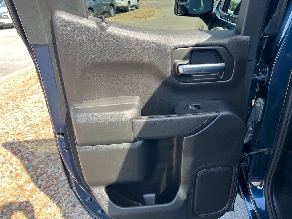 Used 2020 Chevrolet Silverado 1500 Custom w/ Custom Value Package AWD/4WD image 19