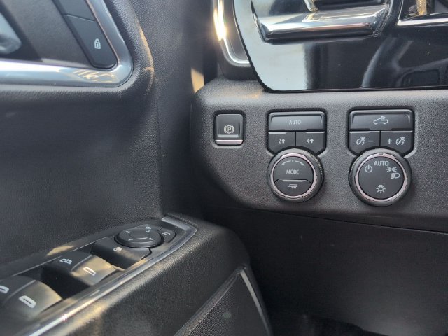Used 2024 Chevrolet Silverado 1500 LT AWD/4WD image 25
