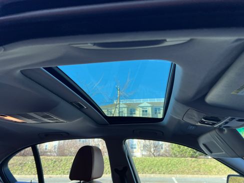 Used 2007 BMW 525xi Sedan image 17