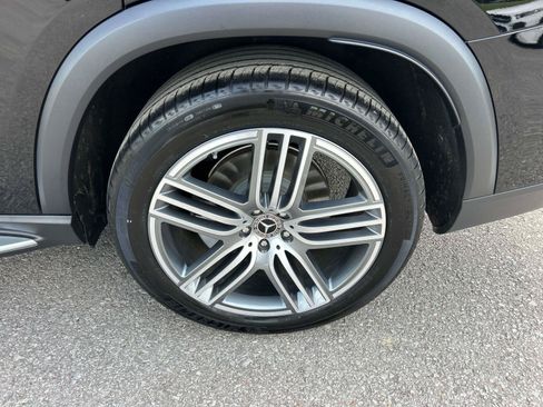 Used 2026 Mercedes-Benz GLS 450 4MATIC image 11