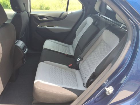 Used 2022 Chevrolet Equinox LS AWD/4WD image 30