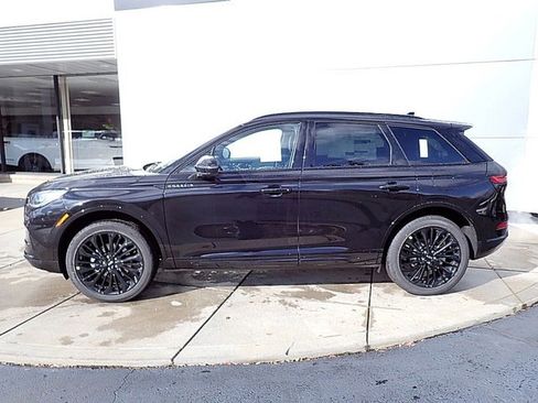 New 2026 Lincoln Corsair Premiere image 2