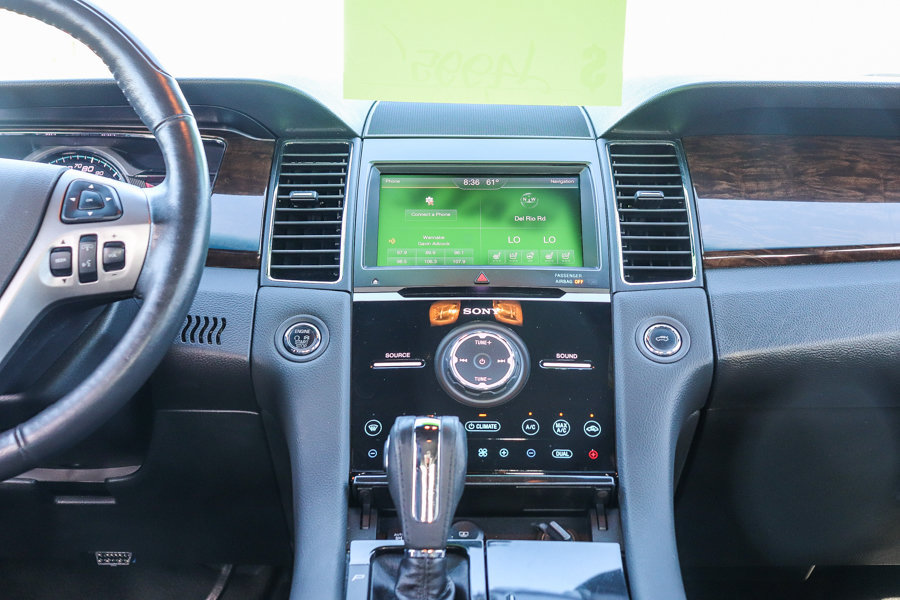 Used 2014 Ford Taurus Limited w/ Equipment Group 301A FWD image 14