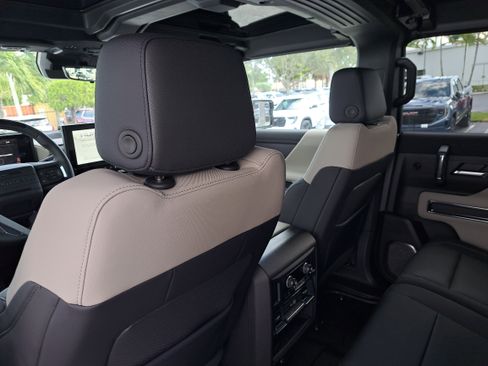 New 2026 GMC Hummer EV SUV image 14