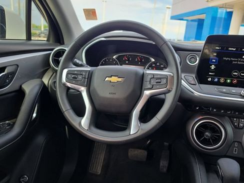 Used 2024 Chevrolet Blazer LT w/ Convenience Package FWD image 9