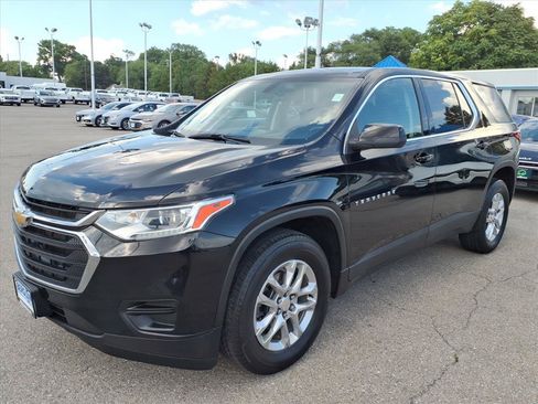 Used 2021 Chevrolet Traverse LS AWD/4WD image 8