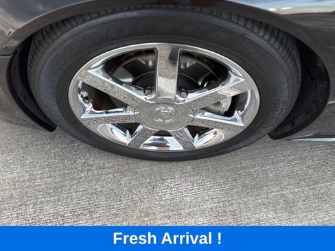 Used 2006 Cadillac XLR RWD image 17