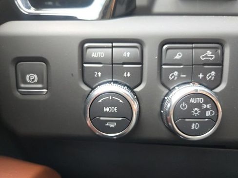 Used 2025 GMC Sierra 1500 Denali Ultimate AWD/4WD image 17