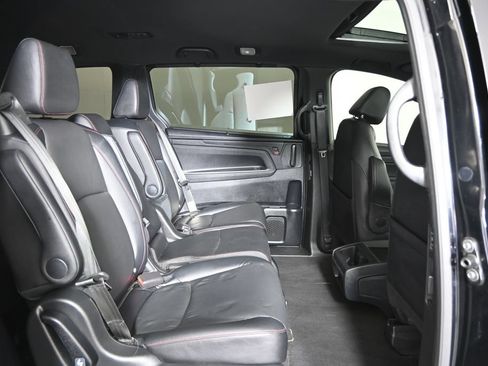 Used 2023 Honda Odyssey Sport image 15