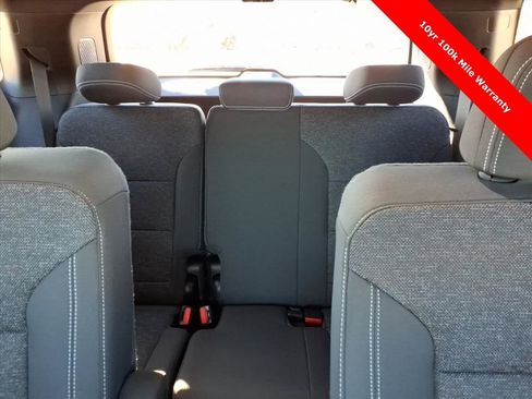 New 2026 Chevrolet Traverse LT w/ Sun and Wheel Package image 18